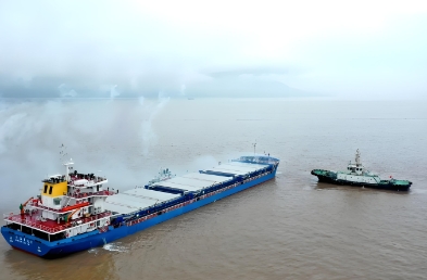 寧波貨運代理公司是港口經濟的活力引擎和智慧物流的先行者