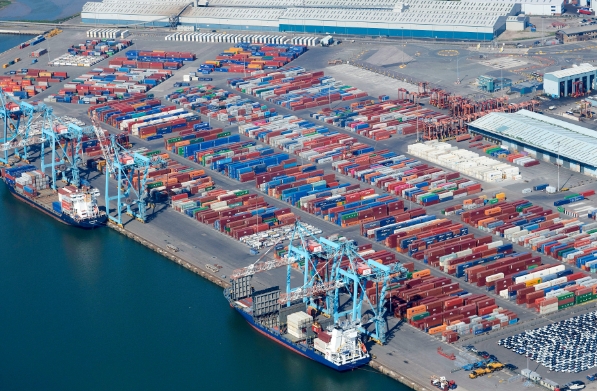 寧波貨代公司在寧波乃至全國的經(jīng)濟(jì)發(fā)展中發(fā)揮著重要的作用