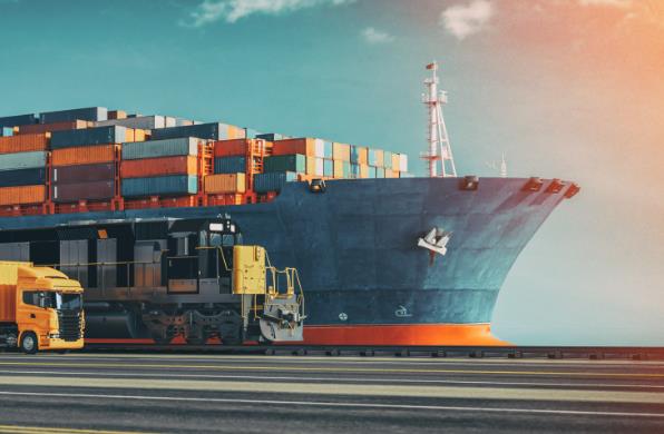 馬來西亞憑借其地理優勢和基礎設施，成為了貨代行業的重要中轉站