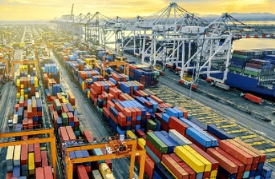 國際海運(yùn)正以前所未有的姿態(tài)攜手繪制著一幅幅跨越時(shí)空的宏偉藍(lán)圖