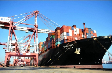 國際海運(yùn)在歷史的長河中不斷前行，見證著人類文明的進(jìn)步與變遷